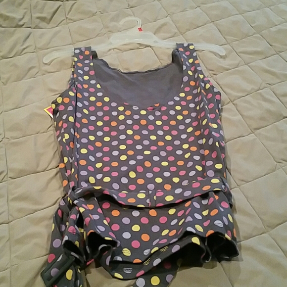 Top - Picture 2 of 4